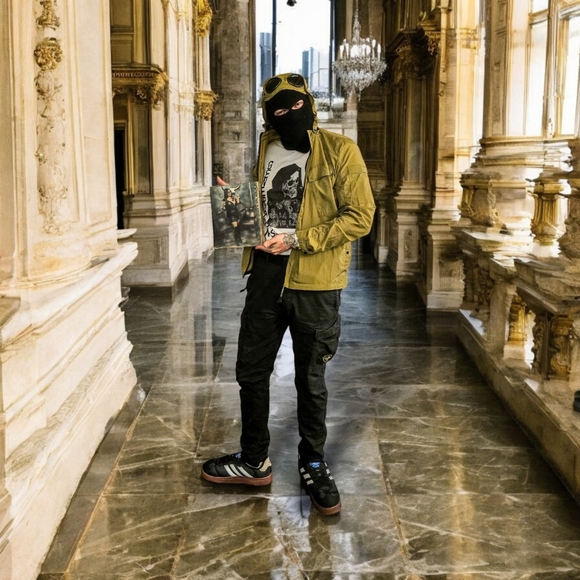 Meet your Posher, Brad - Picture 5 of 5